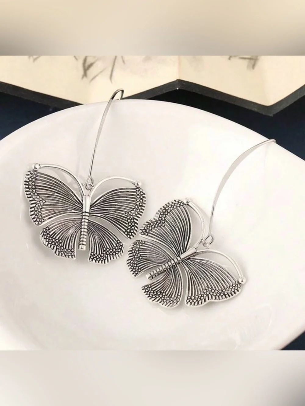 Butterfly Drop Earrings N2380